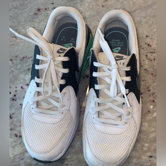 Women’s Nike Air Max Tennis Shoes. Size 6.5. (ALSO FITS Big kids 4.5) - Picture 4 of 6